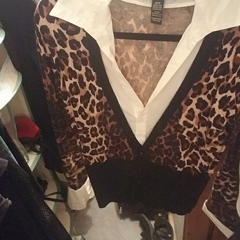 white collared dress shirt